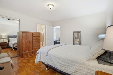 Welcome to this charming 4-bedroom, 2-bathroom with a bonus - photo 27