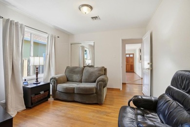Welcome to this charming 4-bedroom, 2-bathroom with a bonus - photo 29