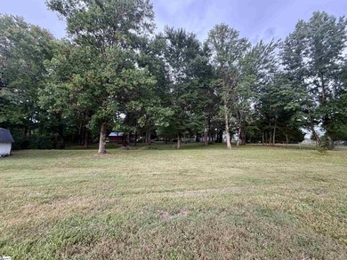 Welcome home to this beautifully maintained 3-bedroom, 2-bath - photo 8
