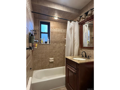 Rare For Sale Totally Renovated Two Bedroom (Size 4.5, 720 - photo 18