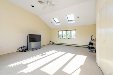 Updated 4-bedroom, 2.5-bath split-level home in Oceanside - - photo 19
