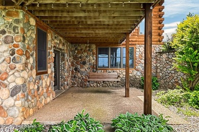 If you've been looking for usable acreage, a luxury log cabin, a - photo 21