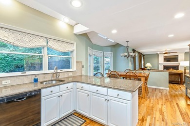 Welcome to this meticulously maintained Colonial, lovingly cared - photo 22