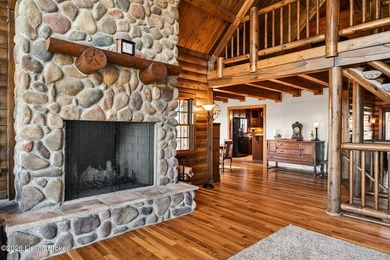If you've been looking for usable acreage, a luxury log cabin, a - photo 28