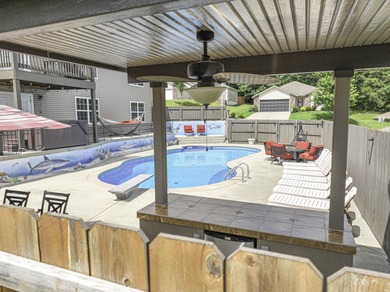 Lake Taneycomo Home For Sale in Branson Missouri