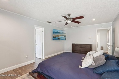 LOCATION LOCATION LOCATION. Located close to beaches, downtown - photo 31