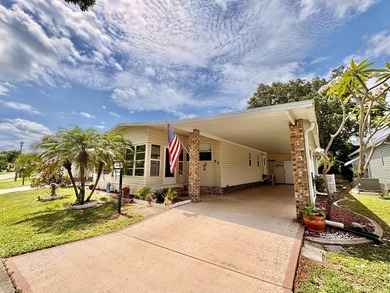 Beautifully maintained and move-in ready, this turnkey 2 bedroom - photo 2