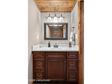 If you've been looking for usable acreage, a luxury log cabin, a - photo 33