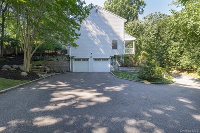 Welcome to this meticulously maintained Colonial, lovingly cared - photo 42