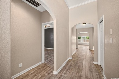 Beautifully maintained 3-bedroom, 2.5-bath home with 1,631 sq ft - photo 5