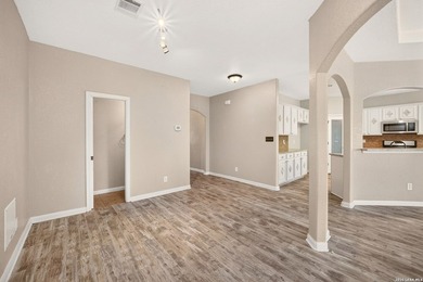 Beautifully maintained 3-bedroom, 2.5-bath home with 1,631 sq ft - photo 6