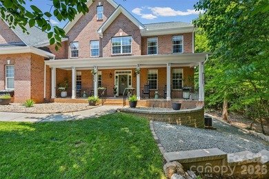 This exceptional Lake Norman home has beautiful updates and - photo 3