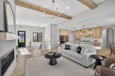 Gorgeous Custom Rambler by Sharper Homes. You Will Appreciate - photo 12