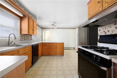 Coastal Living at Its Best! Welcome to 118 Wolcott Avenue on - photo 14