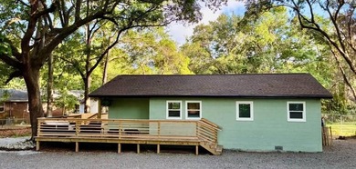 Located in beautiful West Ashley - quiet dead end street. Plenty - photo 2