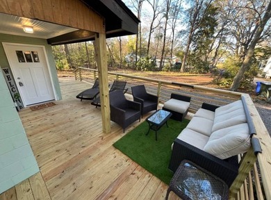 Located in beautiful West Ashley - quiet dead end street. Plenty - photo 6