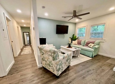 Located in beautiful West Ashley - quiet dead end street. Plenty - photo 8