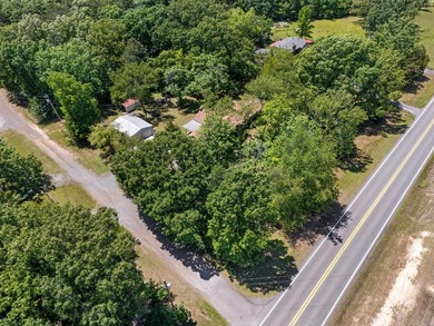 Discover your perfect retreat in this charming 2,058 square foot - photo 42