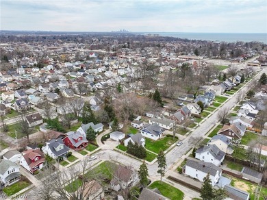 Completely renovated inside and out, this charming cape cod - photo 4