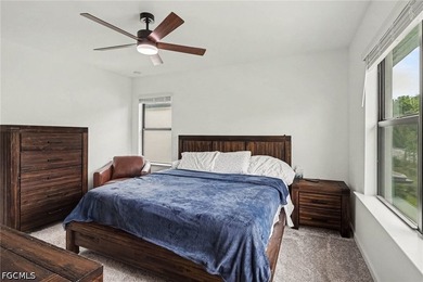 End-unit townhome with OVER $24,500 IN BUILDER UPGRADES. Custom - photo 14