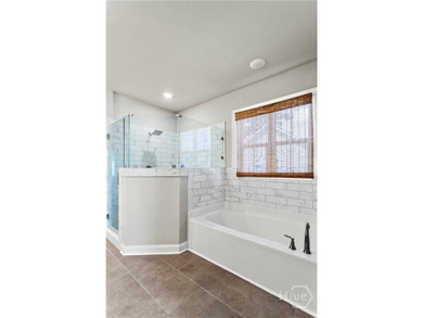 Discover the comfort, convenience, and Southern charm in this - photo 14
