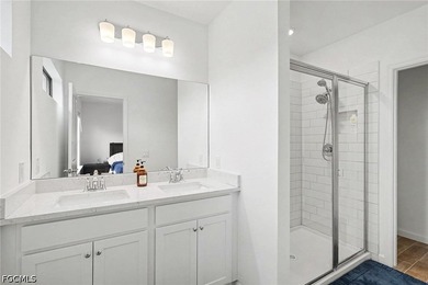 End-unit townhome with OVER $24,500 IN BUILDER UPGRADES. Custom - photo 16