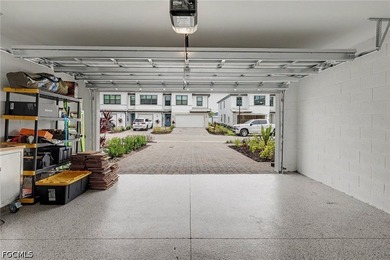 End-unit townhome with OVER $24,500 IN BUILDER UPGRADES. Custom - photo 22