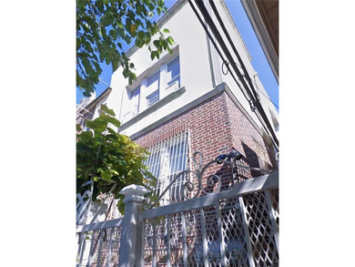 3 family brick home. 2249 SQFT of living space. A great - photo 1