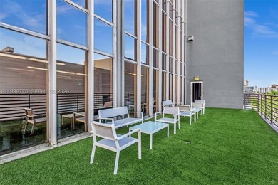 Solid Investment - South Beach Office Space Fully Equipped & - photo 11