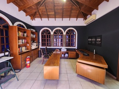 We are pleased to present this stunning home in Altos del Golf - photo 12