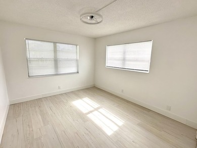 Spectacular & Move-in Ready First floor corner unit in 55+ - photo 14