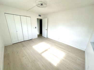 Spectacular & Move-in Ready First floor corner unit in 55+ - photo 15