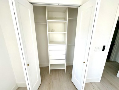 Spectacular & Move-in Ready First floor corner unit in 55+ - photo 16