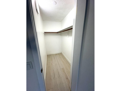 Spectacular & Move-in Ready First floor corner unit in 55+ - photo 19