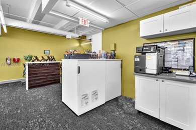 Solid Investment - South Beach Office Space Fully Equipped & - photo 20