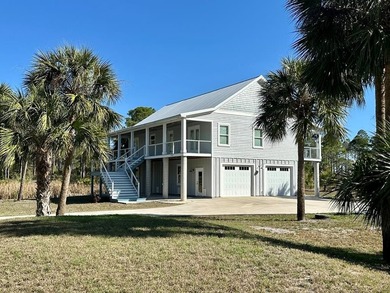 (private lake, pond, coastal) Home For Sale in Cedar Key Florida