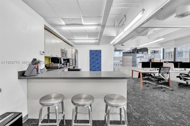 Solid Investment - South Beach Office Space Fully Equipped & - photo 27