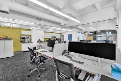 Solid Investment - South Beach Office Space Fully Equipped & - photo 36