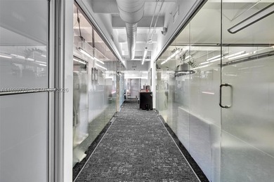 Solid Investment - South Beach Office Space Fully Equipped & - photo 42