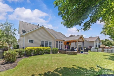 Welcome to the charming Glen Grove community, convenient to all - photo 3