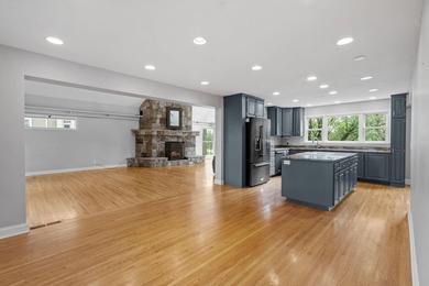 Rare opportunity on the Mississippi River! Set on a beautiful - photo 7