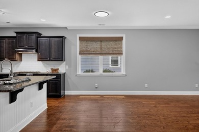Experience the golf course lifestyle, complete with luxurious - photo 14