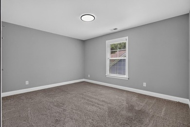Experience the golf course lifestyle, complete with luxurious - photo 32