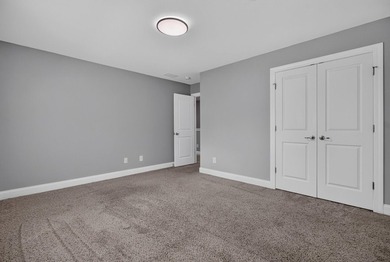 Experience the golf course lifestyle, complete with luxurious - photo 33