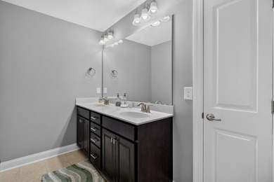 Experience the golf course lifestyle, complete with luxurious - photo 34