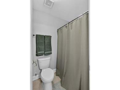 Experience the golf course lifestyle, complete with luxurious - photo 35
