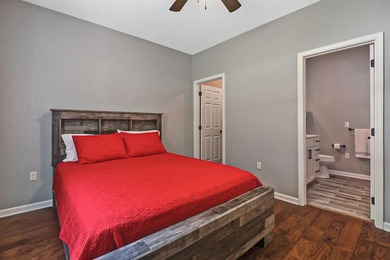 This gorgeous lake cottage has an awesome view of Dale Hollow - photo 37