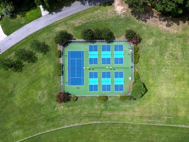 Experience the golf course lifestyle, complete with luxurious - photo 48