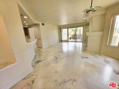 Located in the highly desirable area of Camarillo Springs, known - photo 11