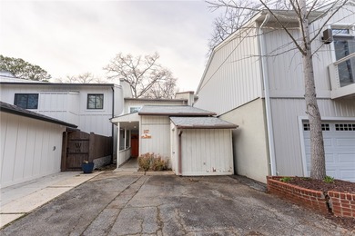 Lake Hartwell Townhome/Townhouse For Sale in Clemson South Carolina